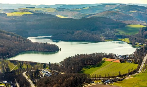 Aerial view, Hennetalsperre, Hennesee, forest area, Meschede, Sauerland, North Rhine-Westphalia,