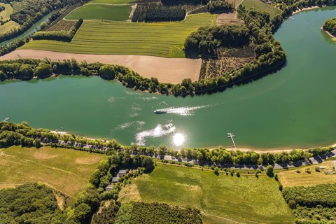 Aerial view, Hennetalsperre, Hennesee, excursion boat, Meschede, Sauerland, North Rhine-Westphalia,