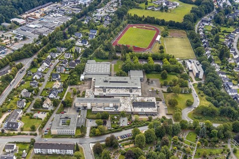 Aerial photo, Berufskolleg Meschede, Dünnefeld Stadion, Meschede, Sauerland, Hochsauerlandkreis,