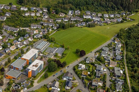Aerial view, grammar school of the city of Meschede, meadow area Schederweg, planned building area
