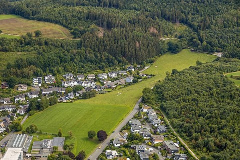 Aerial view, grammar school of the city of Meschede, meadow area Schederweg, planned building area
