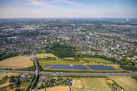 Aerial photo, motorway A40, solar plant, Vinn, Mörs, Ruhr area, North Rhine-Westphalia, Germany,
