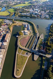 Aerial view, waterway junction Minden, river Weser, Mittellandkanal, Weserschleuse Minden,