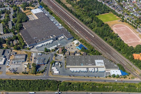 Aerial view, motorway A40, Venloher Straße, Ruhrorter Straße, EDEKA Frischecenter Mörs, logistics