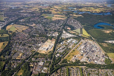 Aerial view, Rheinpreussen slagheap, forest lake, overview Utfort, Rheinberger Straße, Mörs, Ruhr