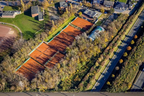 Aerial view, tree avenue, tennis court TC Asberg, Am Sportpark, Moers-Asberg, Mörs, Ruhr area,