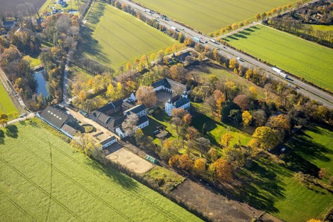 Aerial view, Lauersfort Castle, Kapellen-Holderberg, Mörs, Ruhr area, North Rhine-Westphalia,