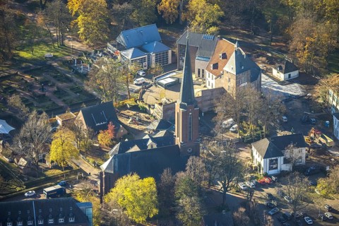 Aerial photograph, Mörs Castle, St Joseph's Catholic Church, Mörs, Ruhr area, North