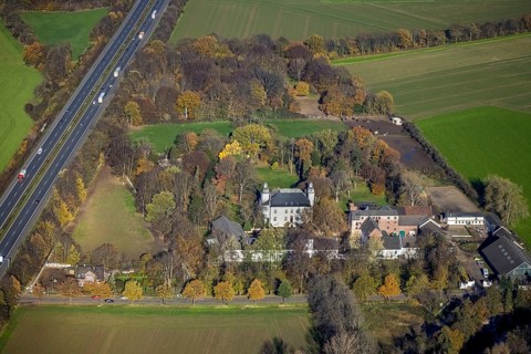 Aerial view, Lauersfort Castle, Kapellen-Holderberg, Mörs, Ruhr area, North Rhine-Westphalia,