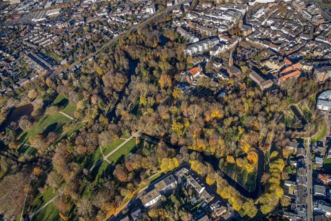 Aerial view, Mörs Castle Park, Mörs Castle, St. Joseph's Catholic Church, Employment Agency, Mörs,
