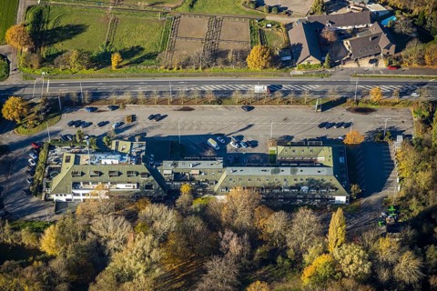 Aerial photo, Hotel Mörs Van der Valk, Moers-Vinn, Mörs, Ruhr area, North Rhine-Westphalia,