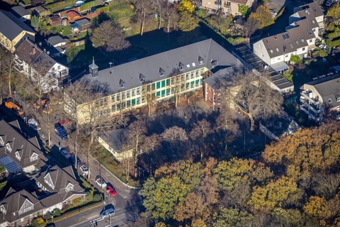 Aerial photo, GGS Uhrschule Meerbeck, Rheinkamp-Meerbeck, Mörs, Ruhr area, North Rhine-Westphalia,