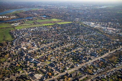 Aerial view, Colony Meerbeck and local view Rheinkamp-Meerbeck, river Rhine, Mörs, Ruhr area, North