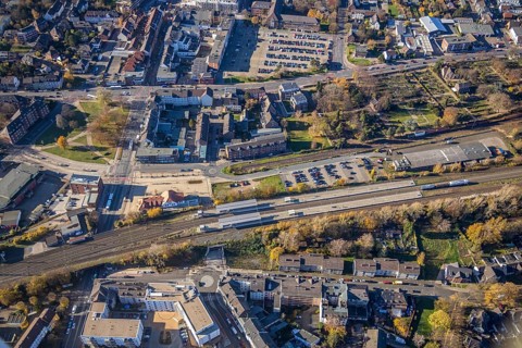 Aerial view, Mörs railway station, Homberger Straße to Klever Straße, Mörs, Ruhr area, North