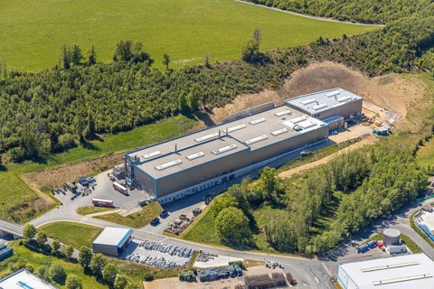 Aerial view, company building Otto Fuchs KG, Im Tempel, Meinerzhagen, Märkischer Kreis, Sauerland,