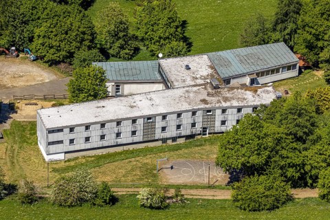 Aerial photograph, former Bergstrasse Youth Hostel, Meinerzhagen, Märkischer Kreis, Sauerland,