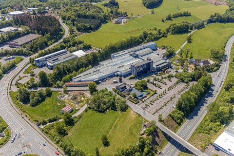 Aerial view, motorway A45, gwk Gesellschaft Wärme Kältetechnik mbH, Meinerzhagen, Märkischer Kreis,