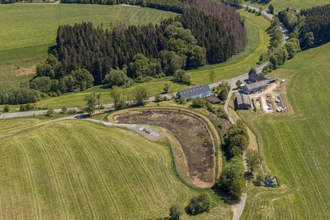 Aerial view, Neuenhaus, Gasthof Höll, dried up pond, Meinerzhagen, Märkischer Kreis, Sauerland,