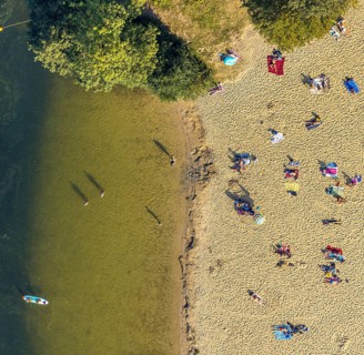 Aerial view, Alberssee, lido, bathers, Rebbeke, Lippstadt, Soest district, North Rhine-Westphalia,