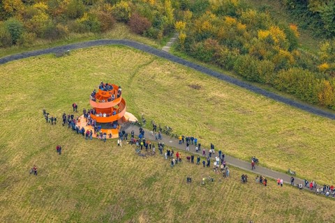 Aerial photo, thousands of spectators watched with great interest as the Gersteinwerk chimney was