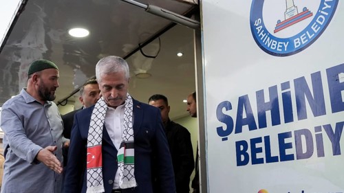 Gaziantep, Türkiye – October 11, 2025: Sahinbey Mayor Mehmet Tahmazoglu participates in a pro-Gaza