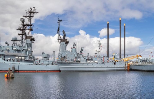 Anchoring warships seen in Northern Germany