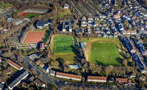 Aerial view, residential area Altenhagen, Stadionstraße, sports park Ischeland, Ischelandstadion,