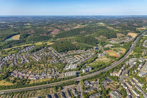 Aerial view, motorway A46, stadium Kirchenberg, residential area Im Sonnenwinkel,
