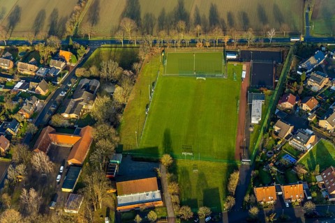 HULLERN 16.12.2020 School building and sports field of the Heideschule Hullern / Flaesheim on