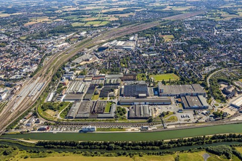 Aerial view, overview industrial area at the canal, former Thyssen site, Hafenstraße, Westlich