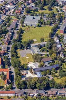 Aerial photo, Sachsenhalle, special school Erich-Kästner-Schule, primary school Gutenbergschule,
