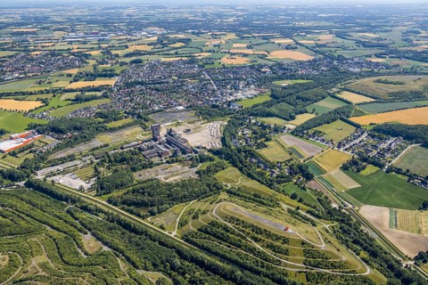 Aerial view, overview Wiescherhöfen Pelkum, Old colliery Ost Heinrich-Robert, colliery tower, Hamm,