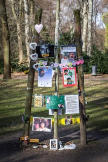 DEU Germany Germany Berlin A tree with fan mail to Michael Jackson has been erected in the