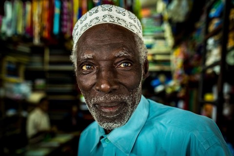 RWA RWANDA RUANDA Kigali A 79-year-old Rwandan man in the banking district of Kiyovu