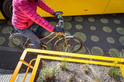 DEU Germany Germany Berlin The redesigned Bergmannstraße with quiet zones and parklets Cyclists