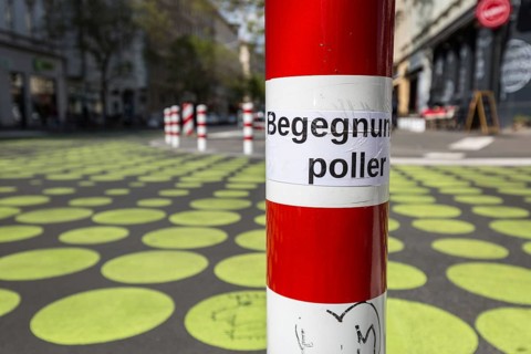 DEU Germany Germany Berlin The redesigned Bergmannstrasse with quiet zones and parklets, new