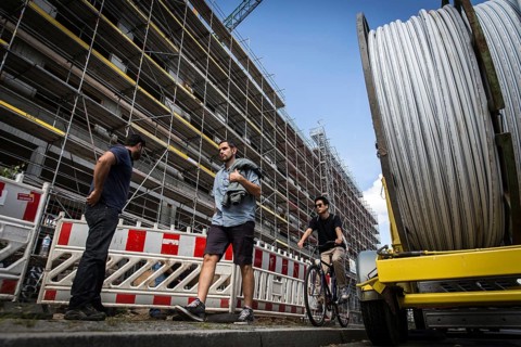 DEU Germany Germany Berlin The new building of the Moeckernkiez construction group on the corner of