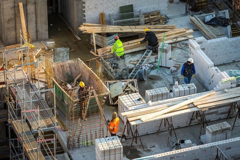 DEU Germany Germany Berlin Workers on a construction site from a bird's eye view