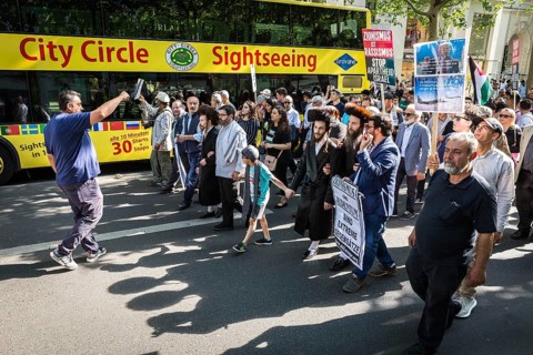 DEU Germany Germany Berlin Al Kuds march on Kudamm.demonstrators pass a sightseeing bus