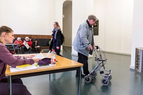 DEU Germany Germany Berlin Impressions from Humboldt University Unter den Linden. Elderly audience