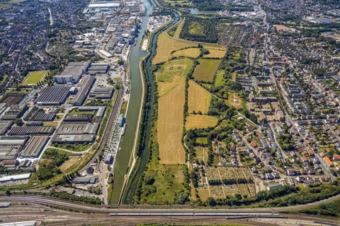 Aerial view, Lippe and Datteln-Hamm canal, Lippe floodplain west of the railway bridges, harbour