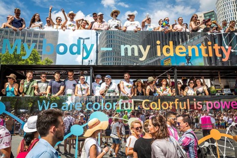 DEU Germany Germany Berlin Scenes of the Christopher Street Day CSD on a hot Saturday . The Siemens