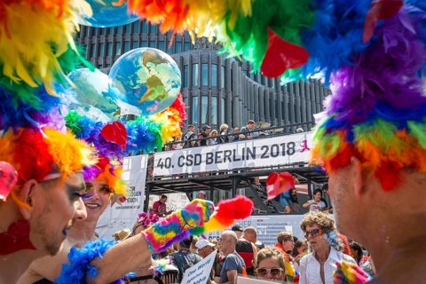 DEU Germany Germany Berlin Scenes from Christopher Street Day CSD on a hot Saturday
