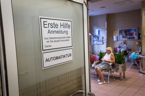 DEU Germany Germany Berlin Scenes in the emergency room of Gertrauden Hospital