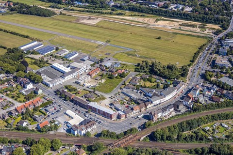 Aerial view, construction area Seeburger Straße, airfield EDLH, Münsterstraße, railway bridges,