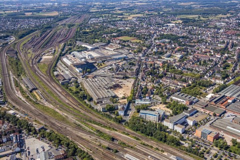 Aerial view, construction site on the WDI site between Bahndamm and Otto-Brenner-Straße, new