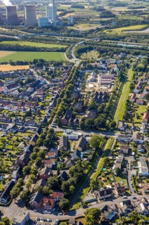 Aerial view, Old sports ground, In the Herringen district, Deutsche Reihenhaus AG, new residential