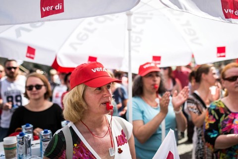 DEU Germany Germany Berlin Verdi protest at the Gendarmenmarkt by employees in the insurance