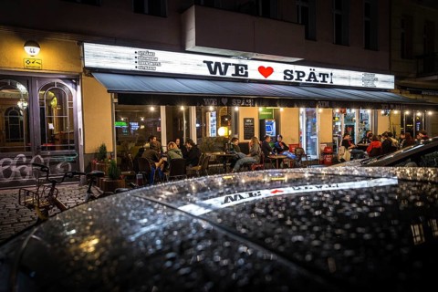 DEU Germany Germany Berlin A late-night shop with seating on Danziger Strsasse in Mitte