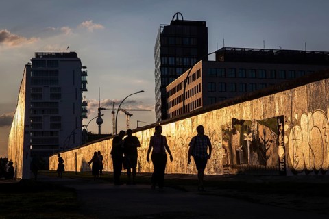DEU Germany Germany Berlin Sunset at the Eastside Galery